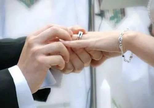 绍兴婚外情调查：离婚后不履行协议书可以不给抚养费吗